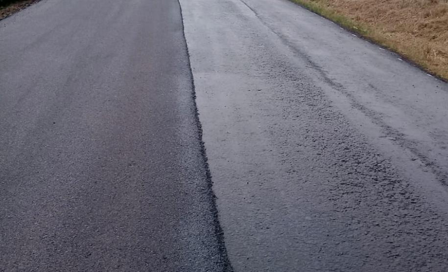 A PR-364, na região Centro-Oeste, está recebendo melhoria no trecho entre a BR-277, próximo a Guarapuava, até o final da pista pavimentada, logo após Goioxim, em uma extensão de 50,4 quilômetros