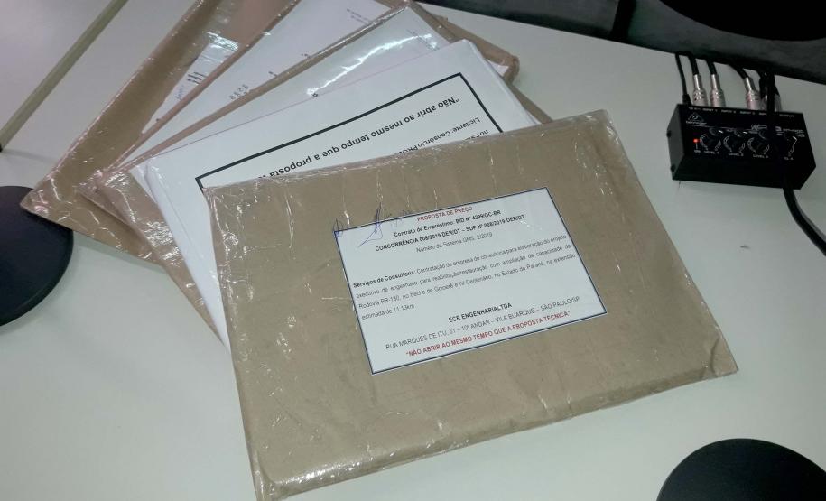 O Departamento de Estradas de Rodagem do Paraná (DER/PR) realizou nesta terça-feira (17) a primeira abertura de envelopes com as propostas técnicas para uma licitação de projeto do Banco de Projetos do Paraná.
Foto: Divulgação/DER