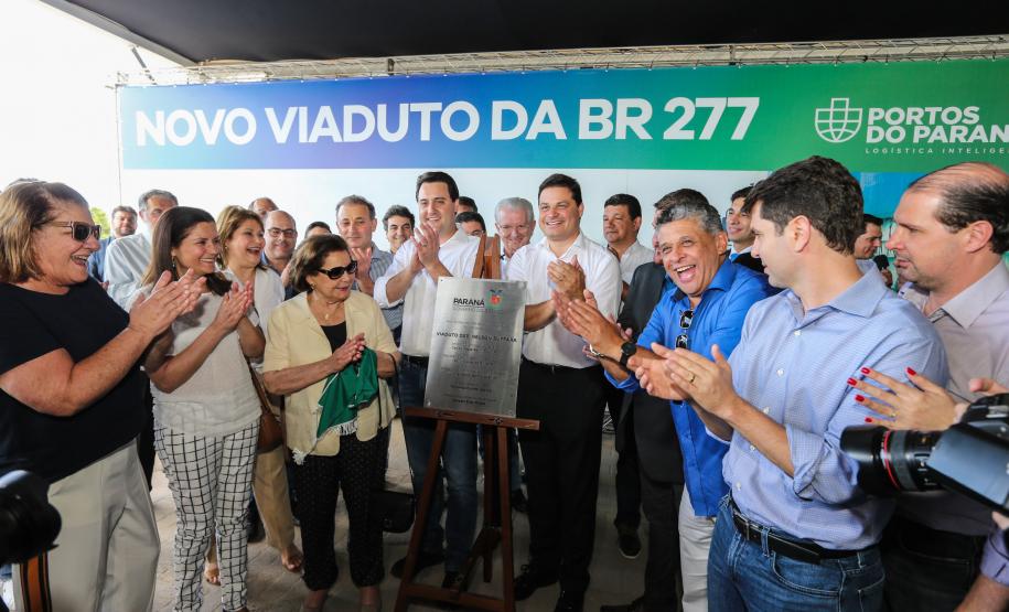 O governador Carlos Massa Ratinho Júnior inaugura nesta quinta-feira (10) , o viaduto da BR-277 e as obras de ampliação do Terminal de Contêineres de Paranaguá (TCP).Paranaguá, 09/10/2019 -  Foto: Geraldo Bubniak/AEN