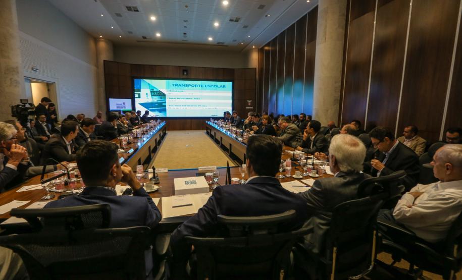 O governador Carlos Massa Ratinho Junior participa nesta terça-feira (15) da reunião com a equipe de governo. 15/10/2019 - Foto: Geraldo Bubniak/AEN