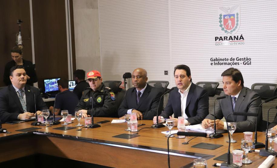 O governador Carlos Massa Ratinho Junior e o secretário de Infraestrutura e Logística, Sandro Alex, divulgaram nesta segunda-feira (21), quais as obras aprovadas pelo Governo do Estado para serem realizadas com os recursos do acordo de leniência firmado entre a concessionária Rodonorte e o Ministério Público Federal (MPF)