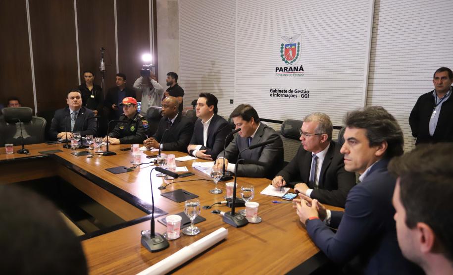 O governador Carlos Massa Ratinho Junior e o secretário de Infraestrutura e Logística, Sandro Alex, divulgaram nesta segunda-feira (21), quais as obras aprovadas pelo Governo do Estado para serem realizadas com os recursos do acordo de leniência firmado entre a concessionária Rodonorte e o Ministério Público Federal (MPF)