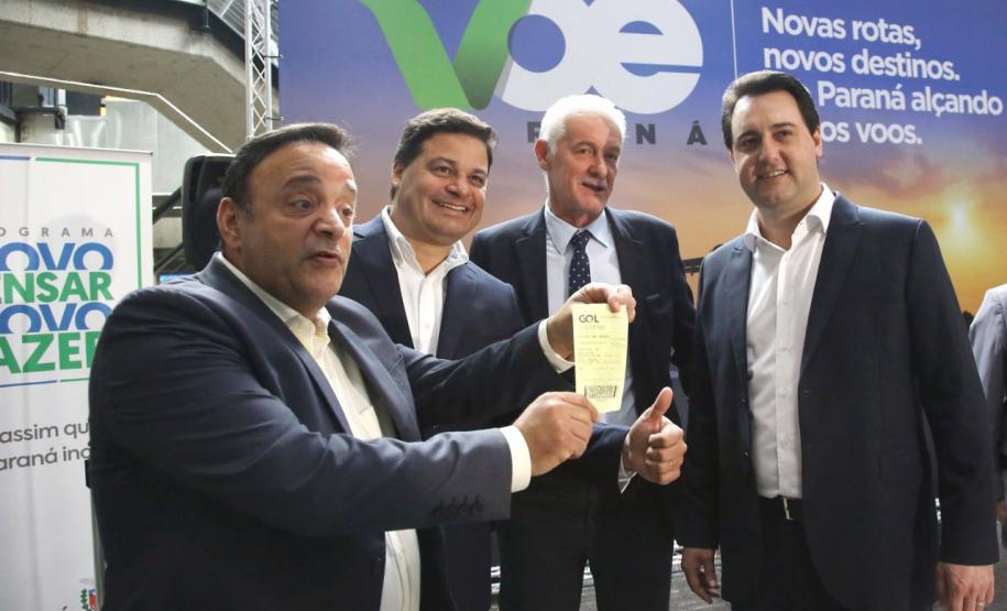 Em Guaíra, no Oeste do Paraná, fronteira com o Paraguai, a nova linha aérea ligando a Curitiba, inaugurada nesta terça-feira (22), deverá concretizar o projeto de lojas francas, que já está autorizado e regulamentado, esperando apenas investimentos de empresários. O município integra a malha aeroviária do programa Voe Paraná.