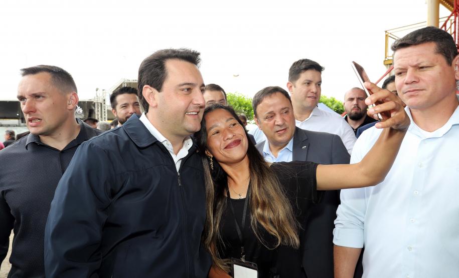 O governador concede coletiva à imprensa.Ponta Grossa, 23-10-19.Foto: Arnaldo Alves / AEN.