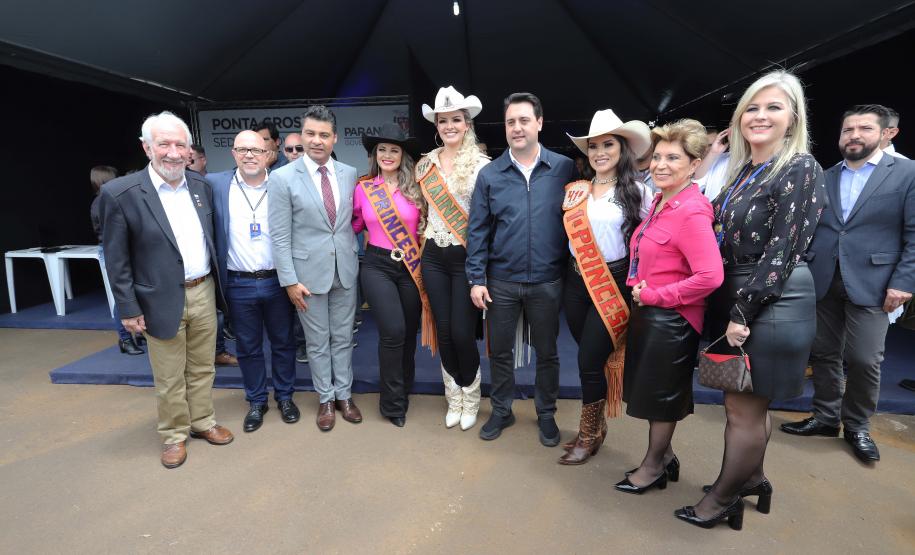 O governador concede coletiva à imprensa.Ponta Grossa, 23-10-19.Foto: Arnaldo Alves / AEN.