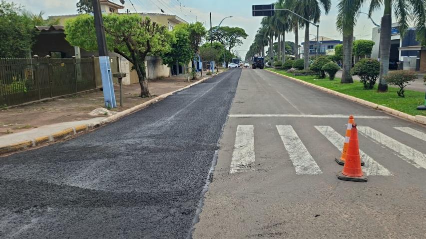 DER/PR realiza conservação do pavimento de rodovia em Terra Rica