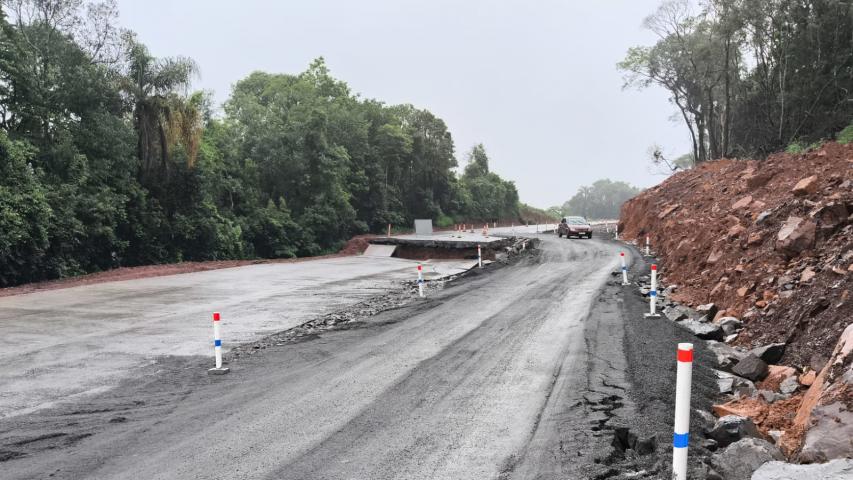 PR-460 em Pitanga - danos causados pelas chuvas